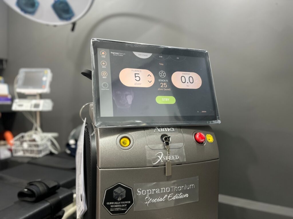 일산 리뉴앤영 의원 티타늄 리프팅 레이저 장비